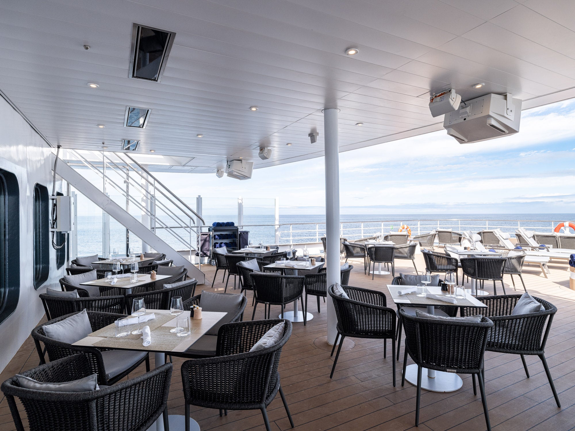 Bromic Tungsten Electric Tube Suspension Kit – 900mm (3′)™